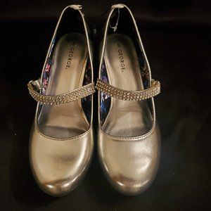 NWT George Girls Silver Small Heel